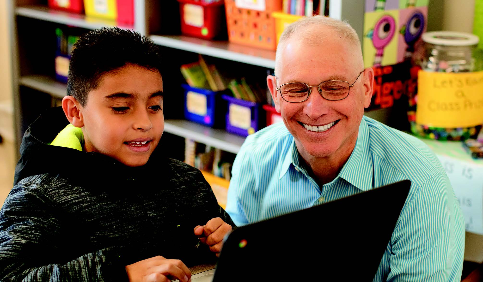 Ron tzur helping a student