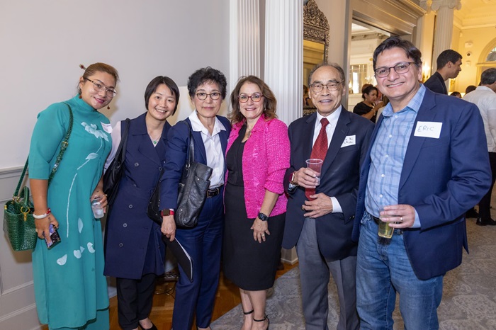 From left to right: Victoria Chen, Ruby Choi Fung Wong, Margaret Choi, Susana Cordova, Woon Ki Lau, and Eric Duran (Cordova’s spouse)
